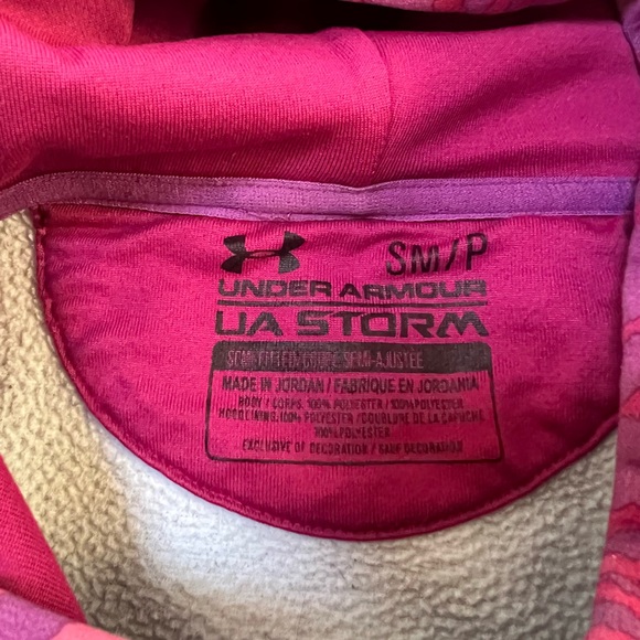 Small under armour sweatshirt - Picture 3 of 3